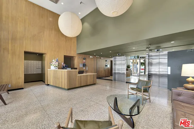 $4,500 | 4455 Los Feliz Boulevard, Unit 407, Los Angeles, CA 90027