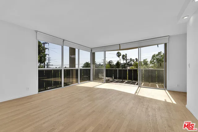 $4,500 | 4455 Los Feliz Boulevard, Unit 407, Los Angeles, CA 90027