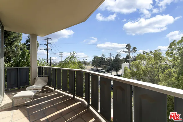 $4,500 | 4455 Los Feliz Boulevard, Unit 407, Los Angeles, CA 90027