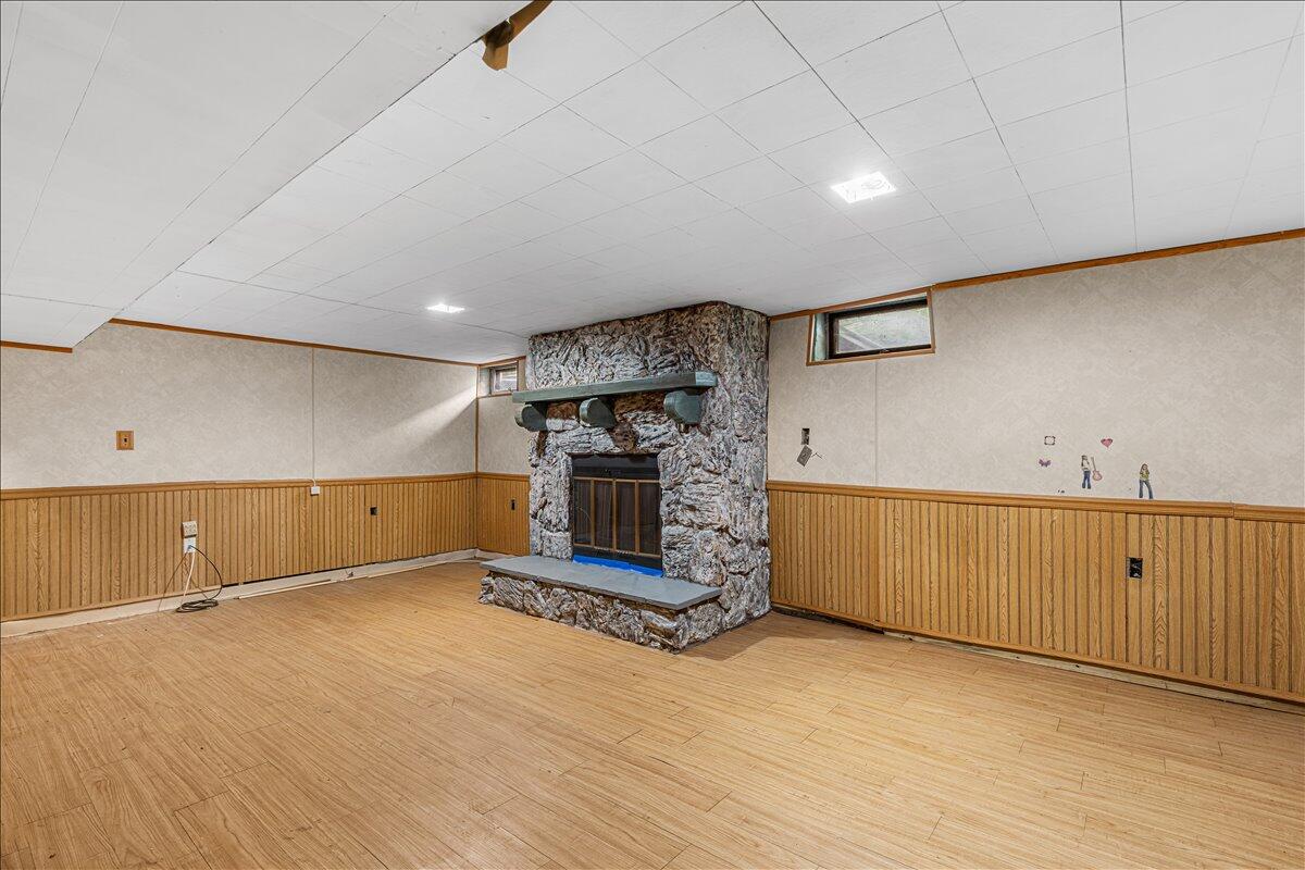 3223 West Cold Spring Road Greenfield, WI 53221 - Photo 25 of 35 28-Cold Spring-28