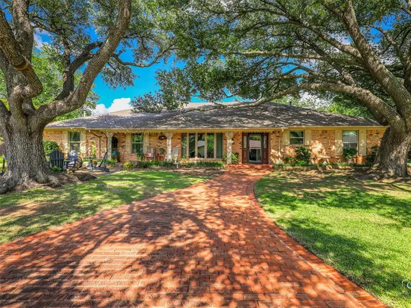 $435,000 | 2513 Brookhaven Drive, Denison, TX 75020