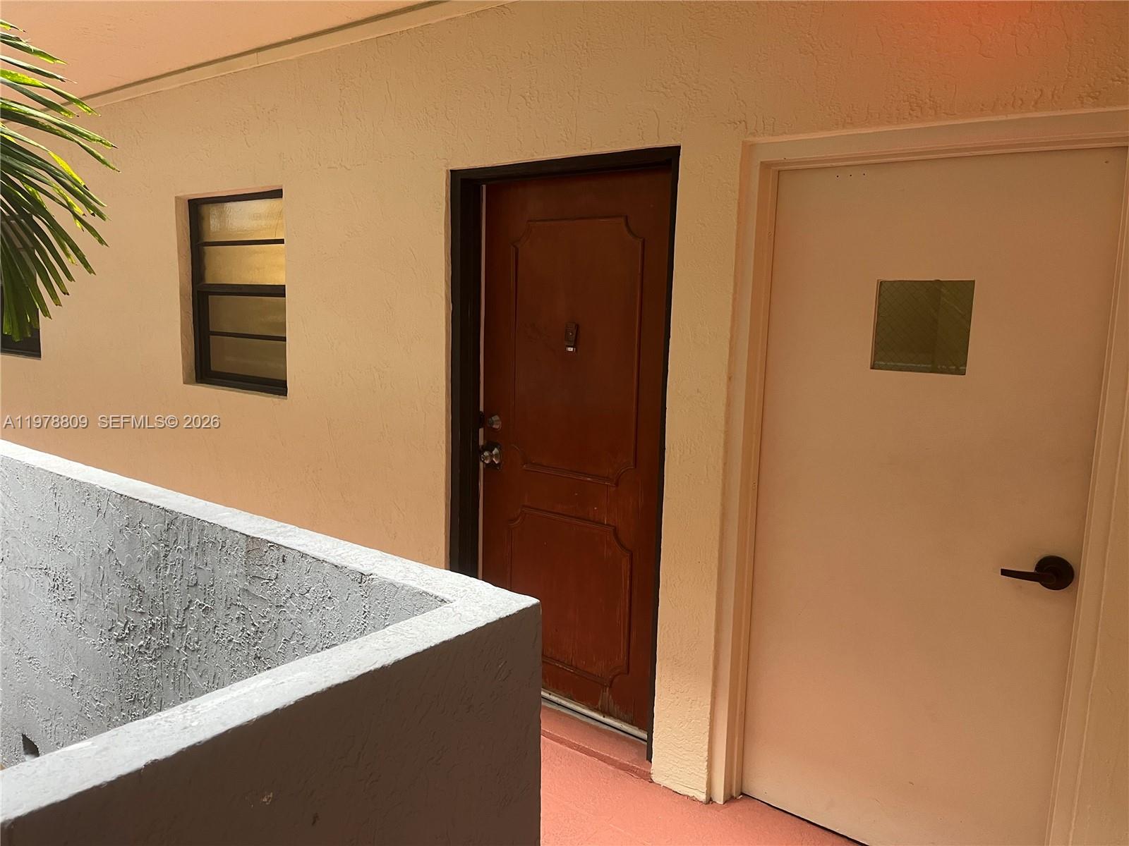 1250 Lincoln Road, Unit 310 Miami Beach, FL 33139 - Photo 8 of 27 a view of a hallway