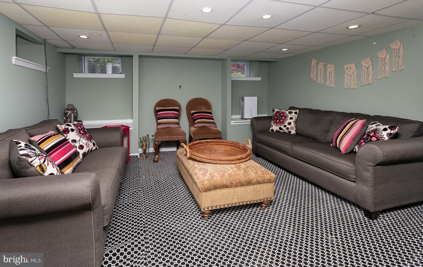 133 Kathmere Road Havertown, PA 19083 - Photo 36 of 45 a living room with furniture