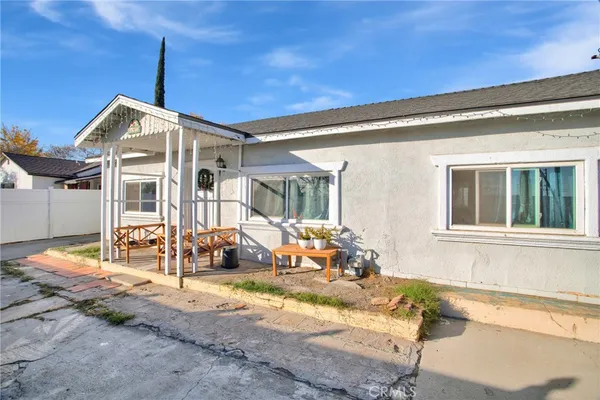 $2,600 | 26472 Western Avenue, Highland, CA 92346
