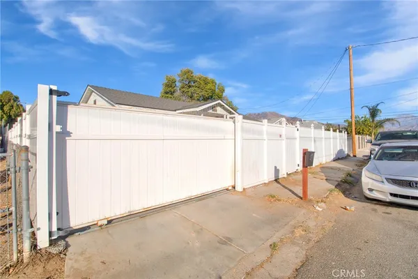 $2,600 | 26472 Western Avenue, Highland, CA 92346