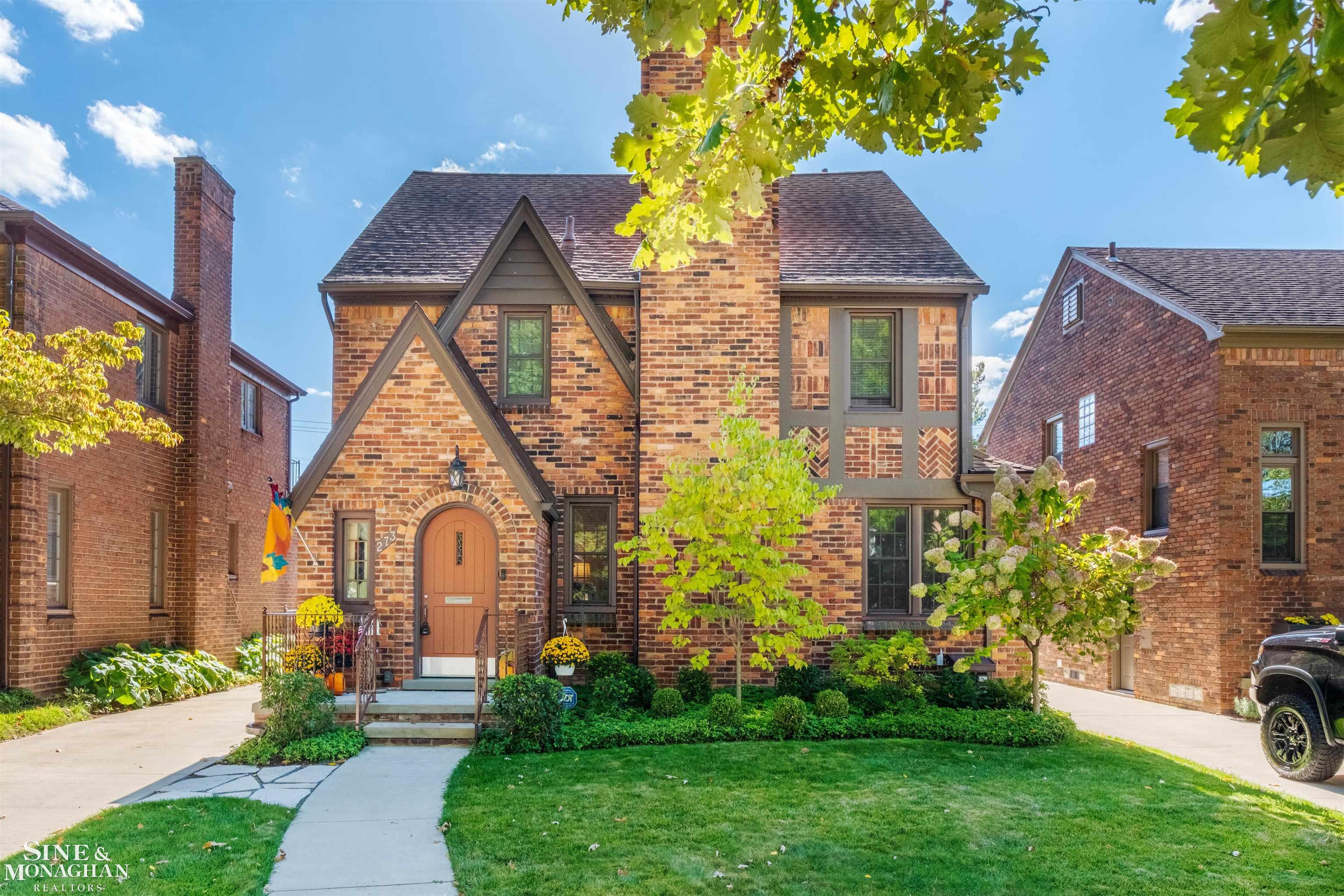 273 Moran Road Grosse Pointe, MI 48236 - Photo 1 of 57 50191215-88a93dd2-9ca6-4155-9fcc-21e9e22787ed.JPG