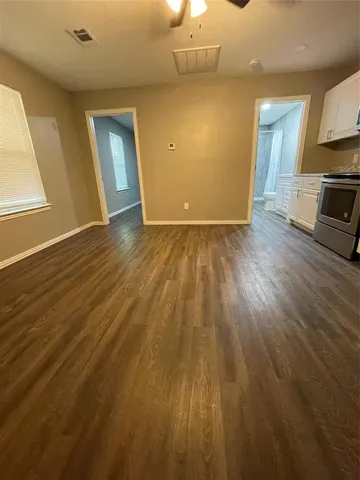 $1,600 | 2148 Brookfield Avenue, Dallas, TX 75235