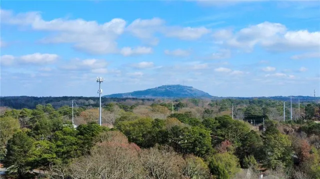 $279,000 | 407 Sheppard Crossing Court, Stone Mountain, GA 30083