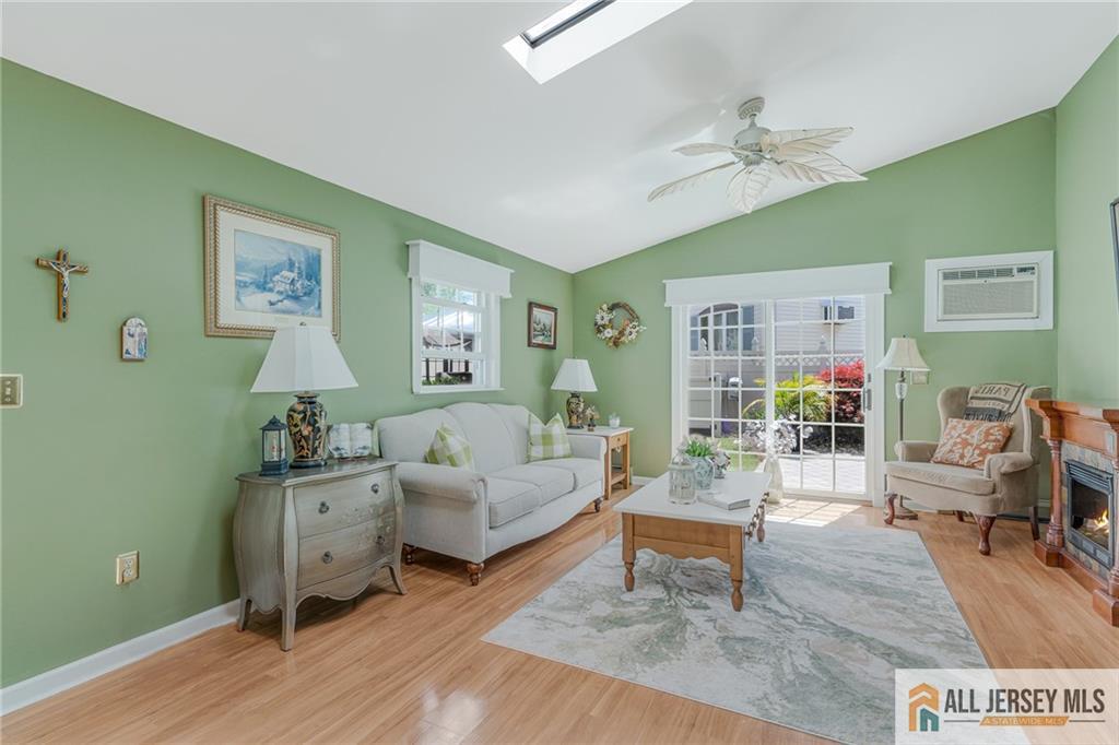7 Center Place Middlesex, NJ 08846 - Photo 29 of 40