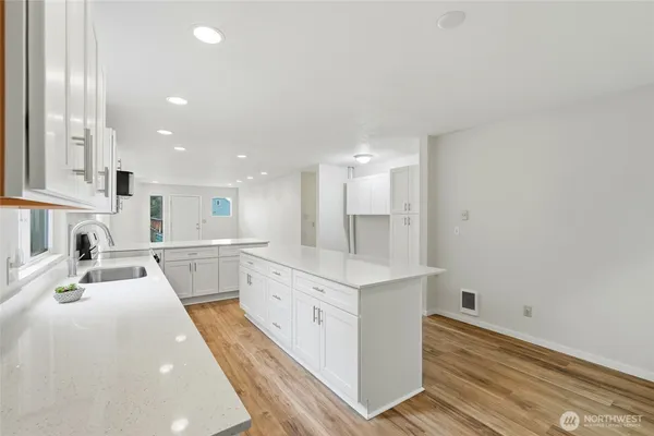 $330,000 | 4404 Terrace Drive, Unit 8, Everett, WA 98203