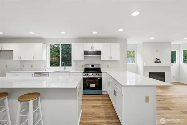 $330,000 | 4404 Terrace Drive, Unit 8, Everett, WA 98203