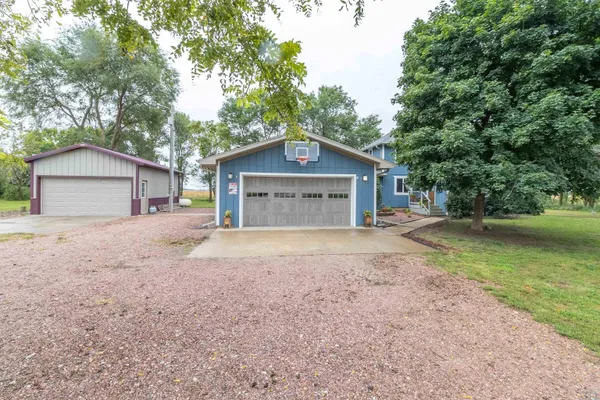 $420,000 | 18273 190th Street, Onawa, IA 51040