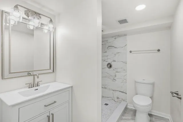 $274,900 | 2221 Kellogg Avenue, Janesville, WI 53546