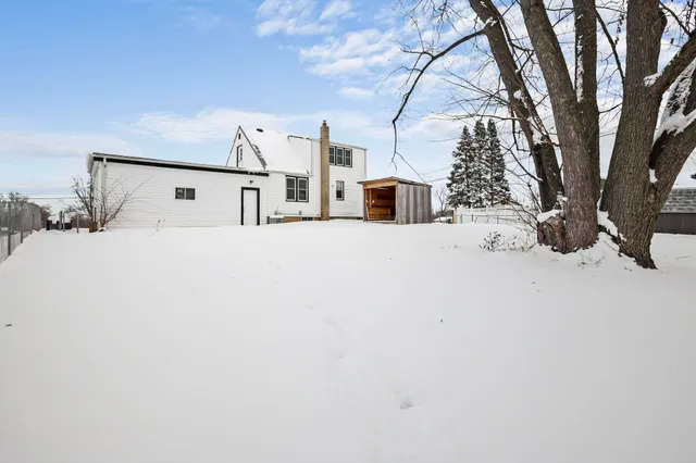 $274,900 | 2221 Kellogg Avenue, Janesville, WI 53546