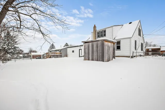 $274,900 | 2221 Kellogg Avenue, Janesville, WI 53546