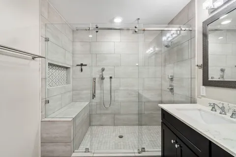 $575,000 | 10735 Cedar Creek Drive, Houston, TX 77042