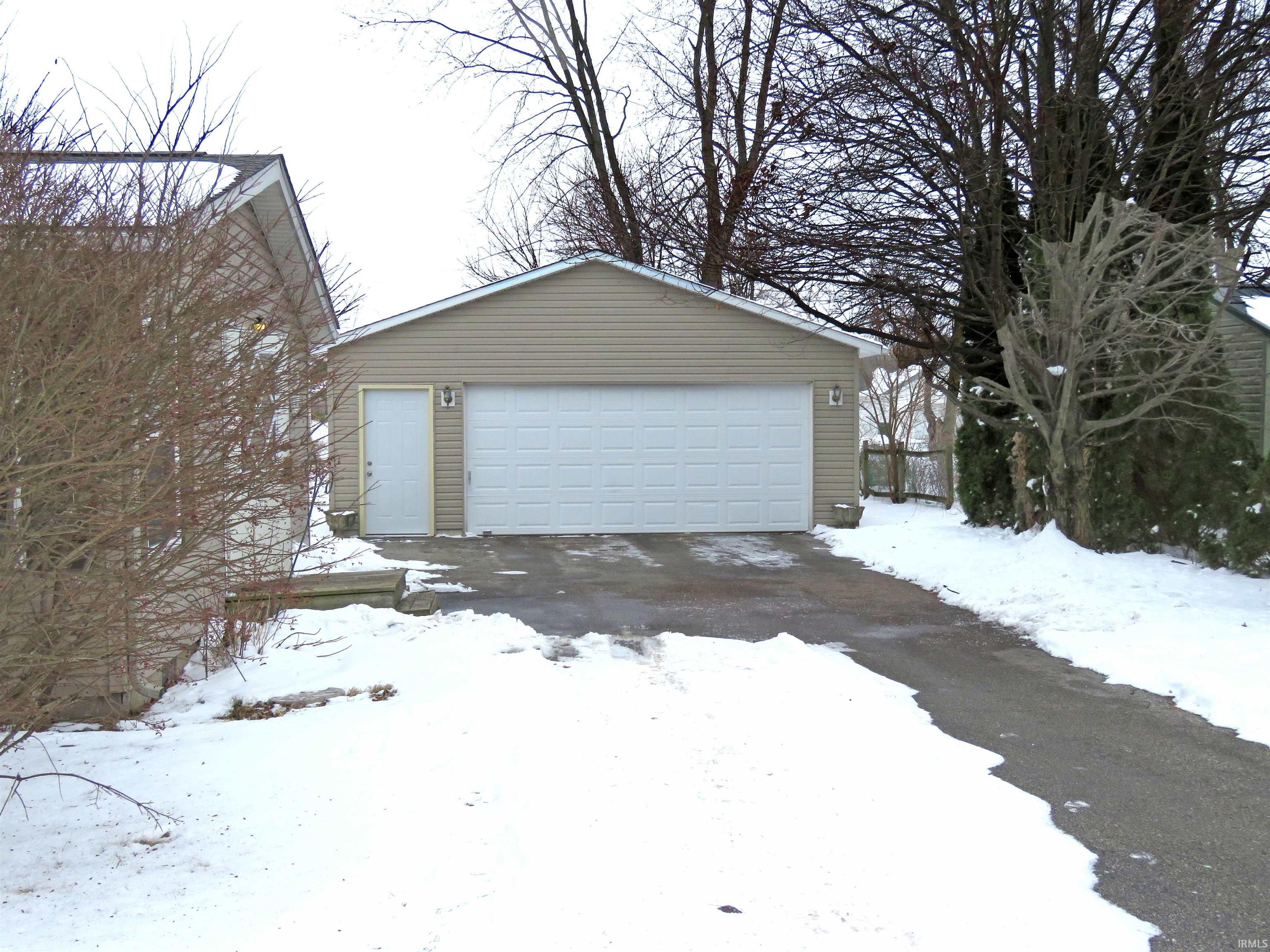408 1st Street Otterbein, IN 47970 - Photo 3 of 22
