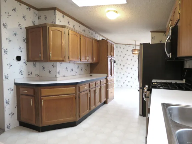 $169,900 | 408 1st Street, Otterbein, IN 47970