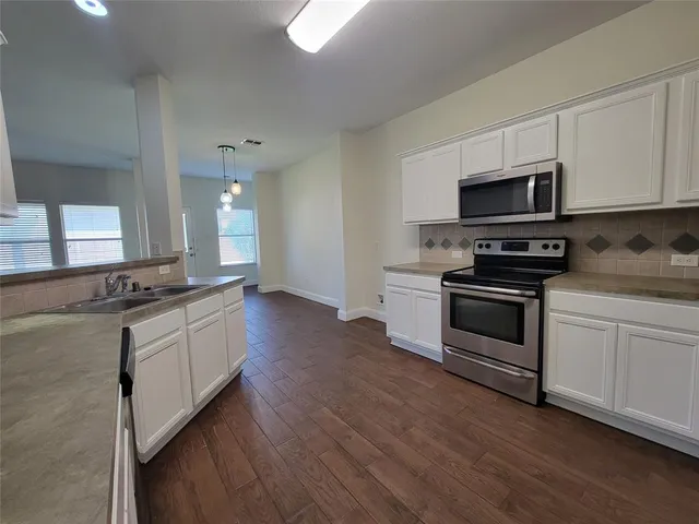 $1,995 | 1028 Utopia Lane, Forney, TX 75126