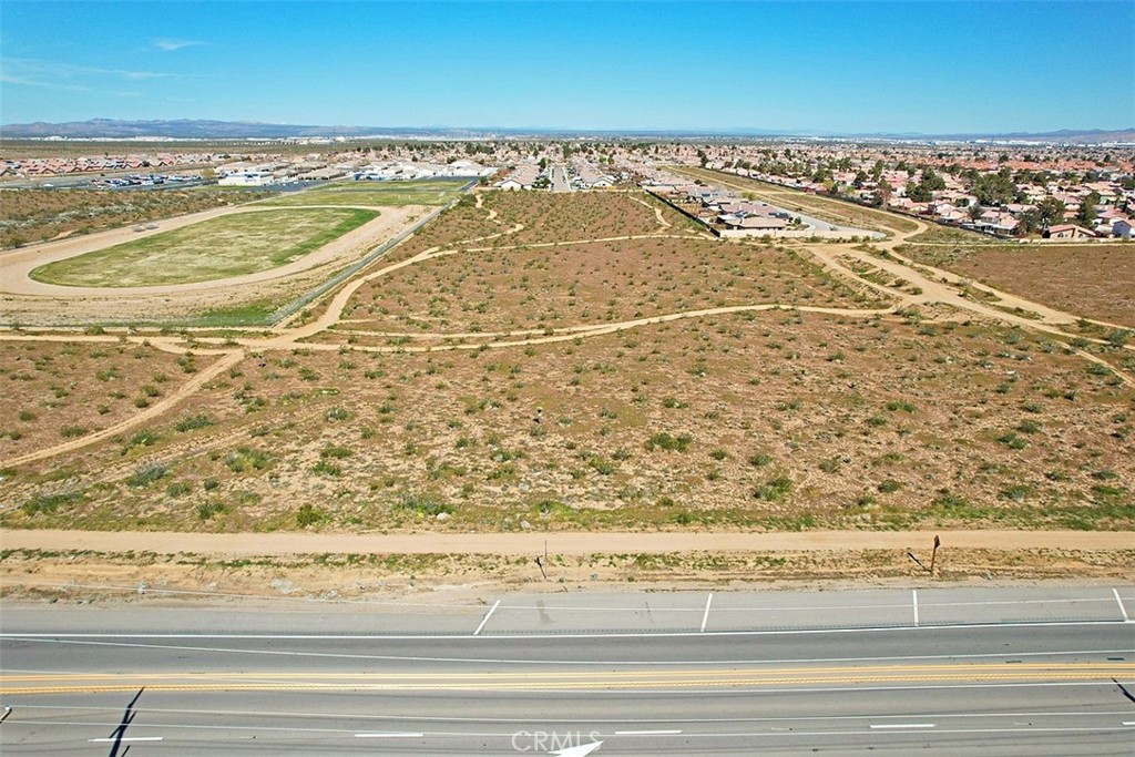 5 Palmdale Road Adelanto, CA 92301 - Photo 31 of 32