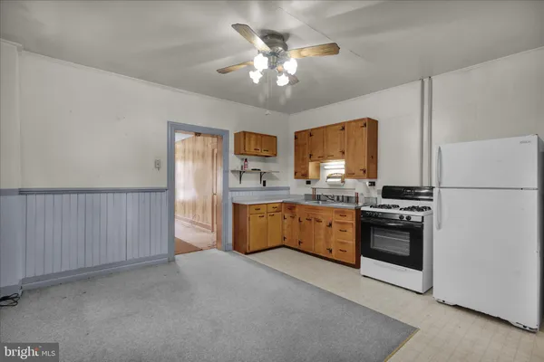 $169,900 | 41 West Washington Street, Fleetwood, PA 19522