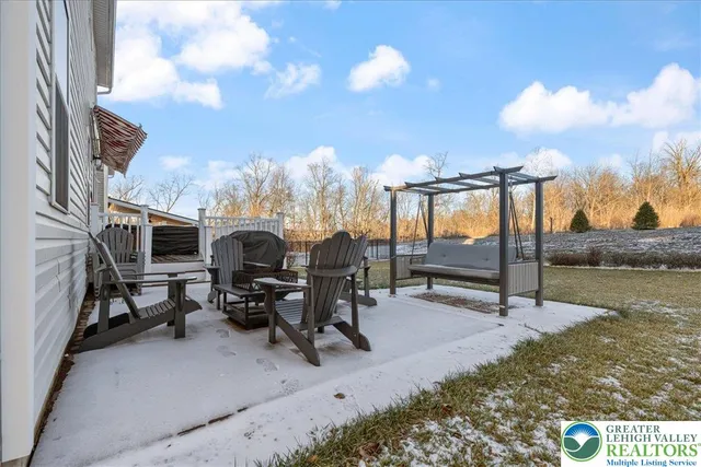 $599,000 | 1064 Woodmont Lane, Catasauqua, PA 18032