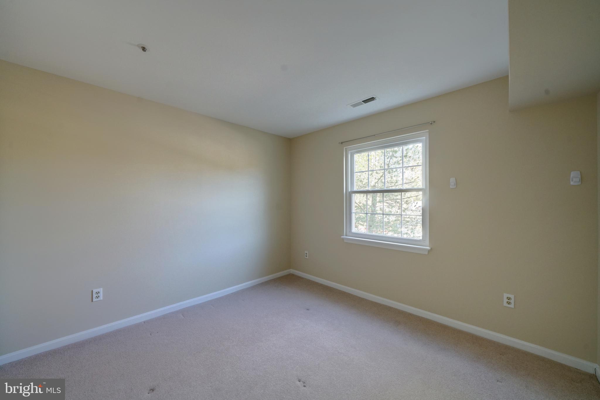 8354 Montgomery Run Road, Unit H Ellicott City, MD 21043 - Photo 28 of 32