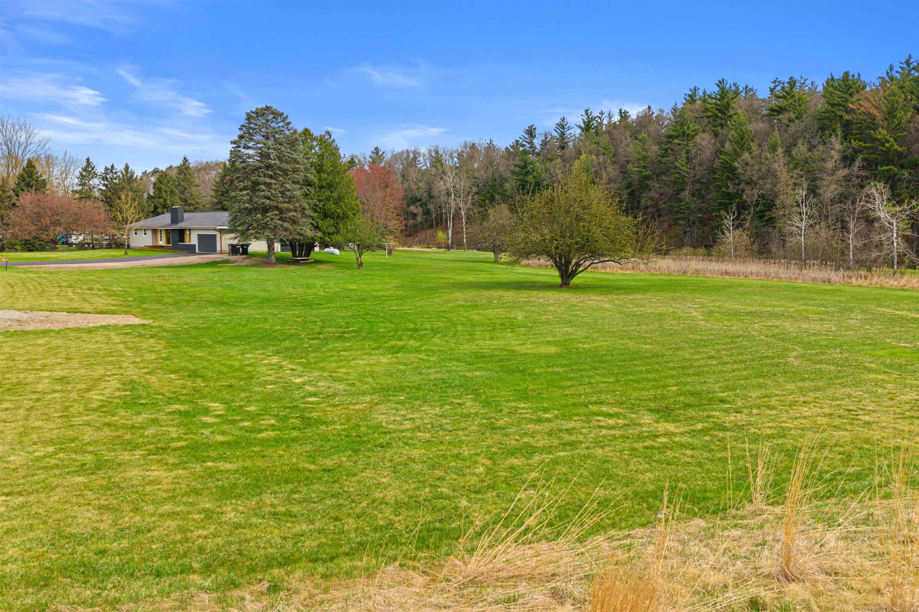 112 County Rd Z Nekoosa, WI 54457 - Photo 3 of 26