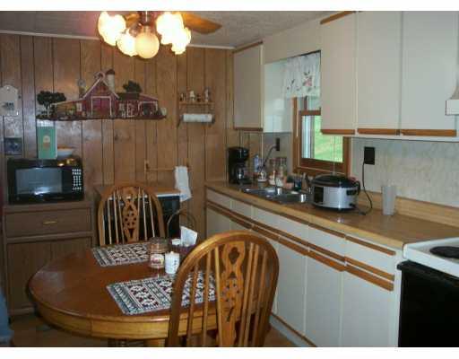 354 Booth Road Washington, PA 15301 - Photo 5 of 8 Kitchen.