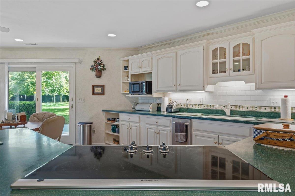50 West Hazel Dell Lane Springfield, IL 62703 - Photo 34 of 73