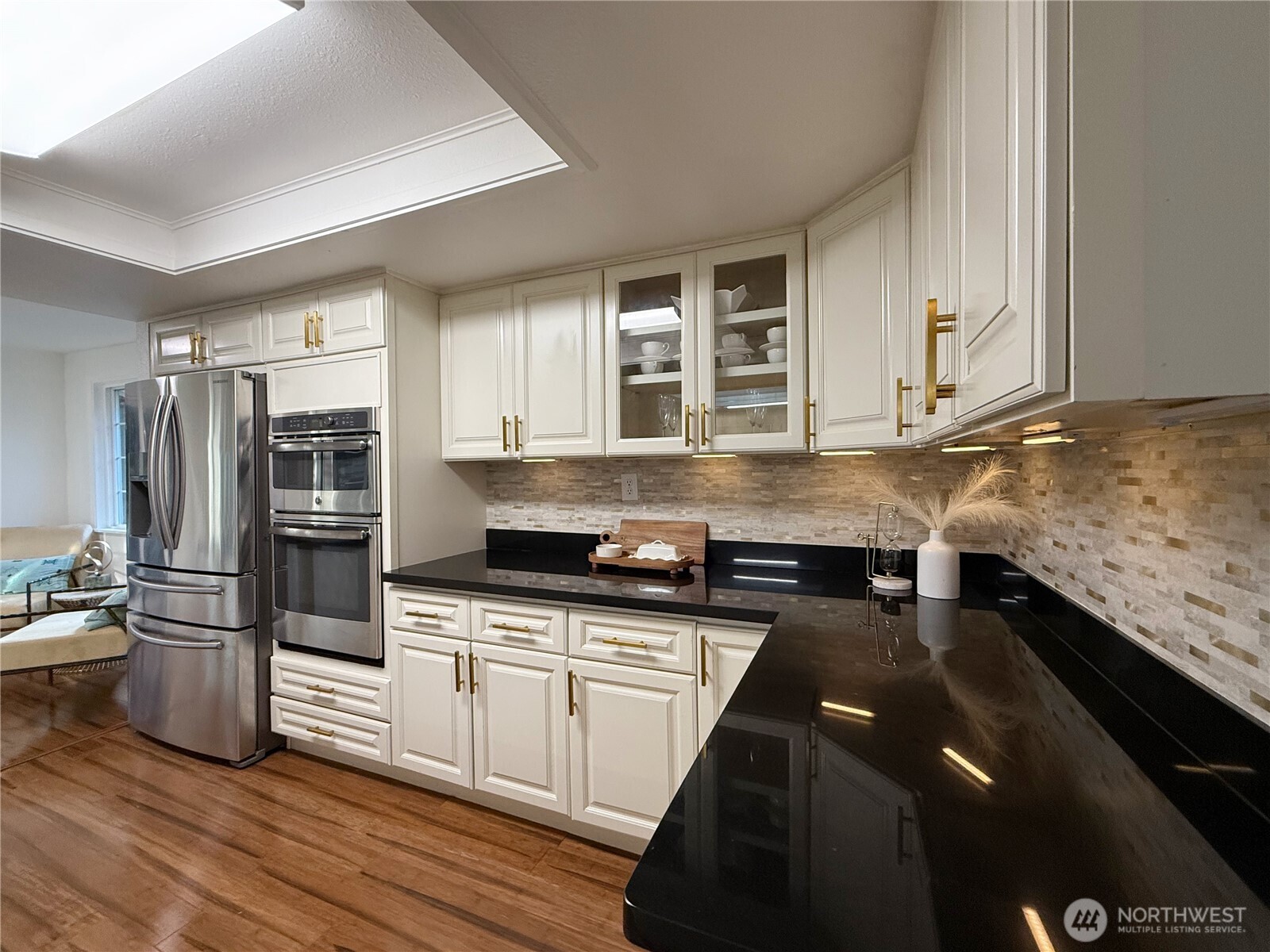 2009 North 154th Place Shoreline, WA 98133 - Photo 14 of 40