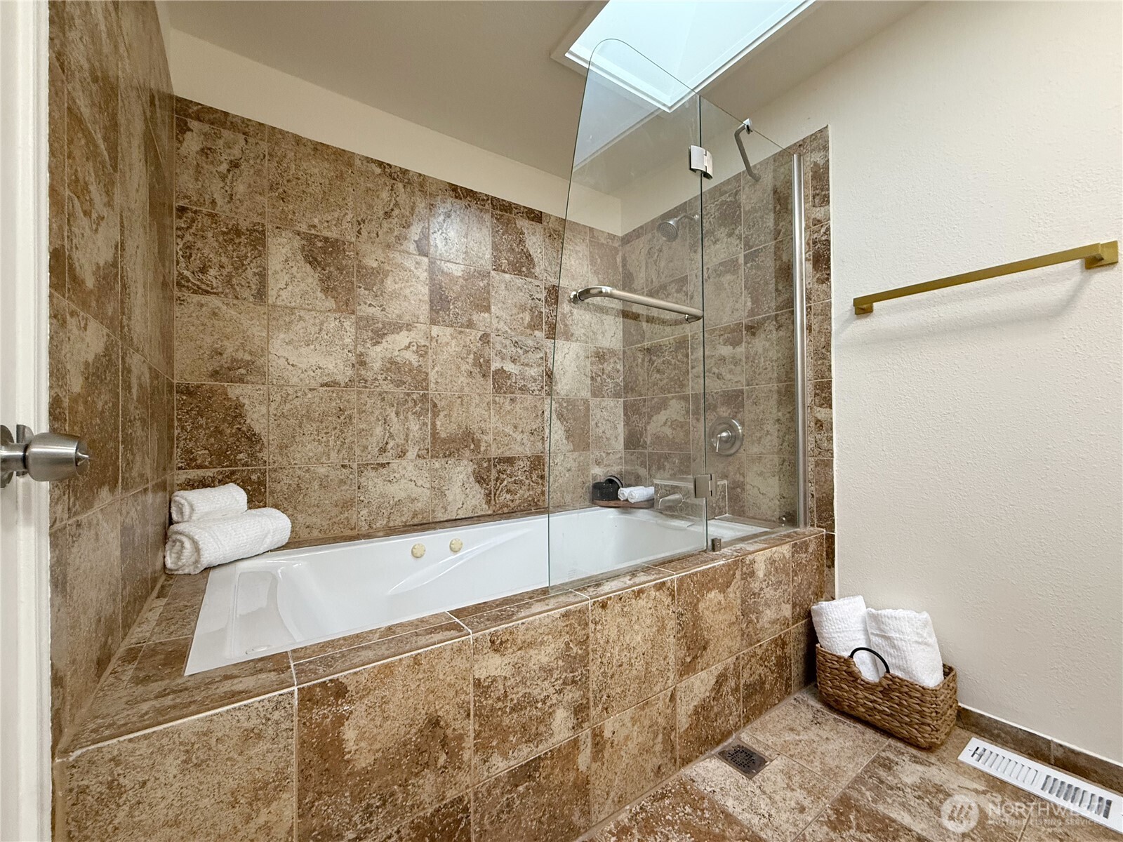 2009 North 154th Place Shoreline, WA 98133 - Photo 20 of 40