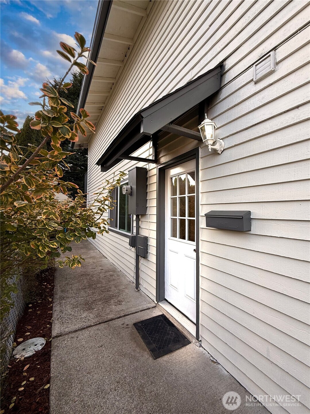 2009 North 154th Place Shoreline, WA 98133 - Photo 27 of 40