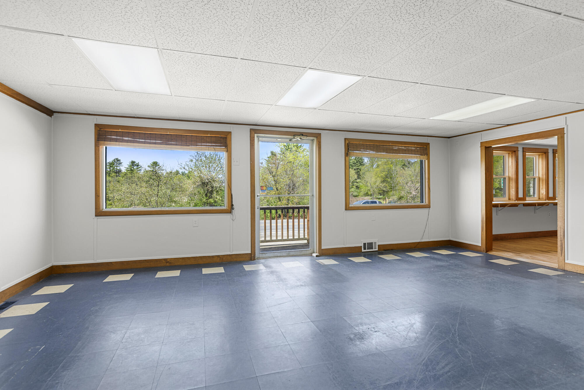 407 Hallowell Road Pownal, ME 04069 - Photo 3 of 32 407 Hallowell Rd_W5_9