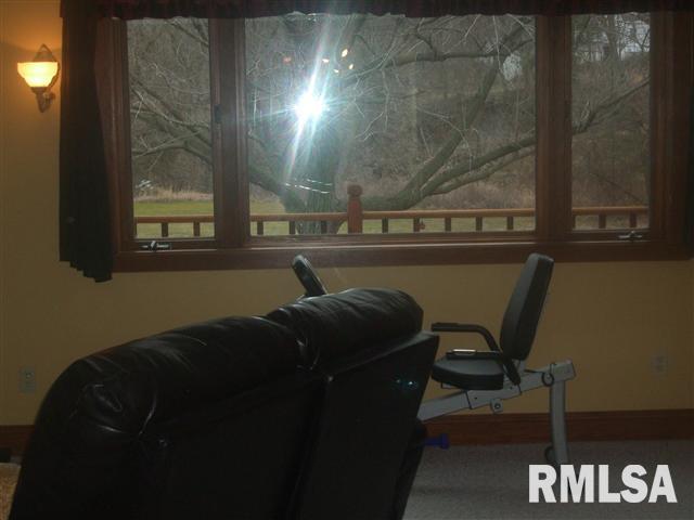3303 Telegraph Road Davenport, IA 52802 - Photo 12 of 22 Gallery Image 12
