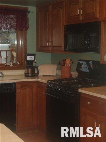 3303 Telegraph Road Davenport, IA 52802 - Photo 8 of 22 Gallery Image 8