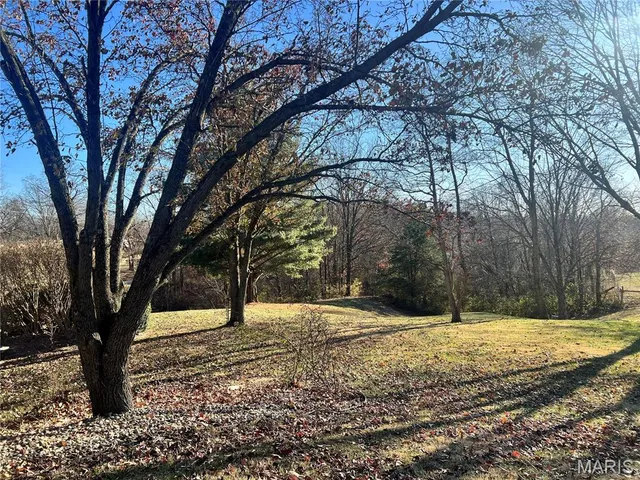 $275,000 | 694 East 2735th Avenue, Ramsey, IL 62080