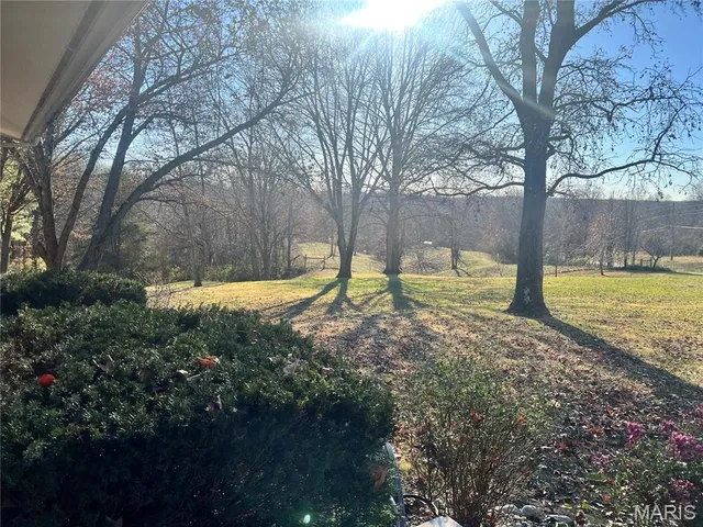 $275,000 | 694 East 2735th Avenue, Ramsey, IL 62080