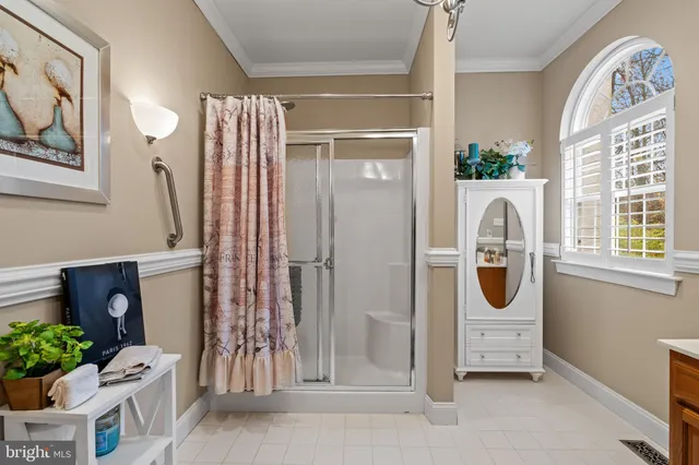 a view of a livingroom with furniture