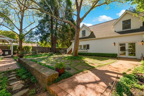 $3,050,000 | 4011 East 3rd Avenue, Napa, CA 94558
