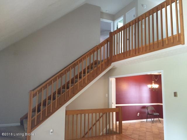 9311 Gutenberg Road Louisville, KY 40291 - Photo 14 of 25 Great Room