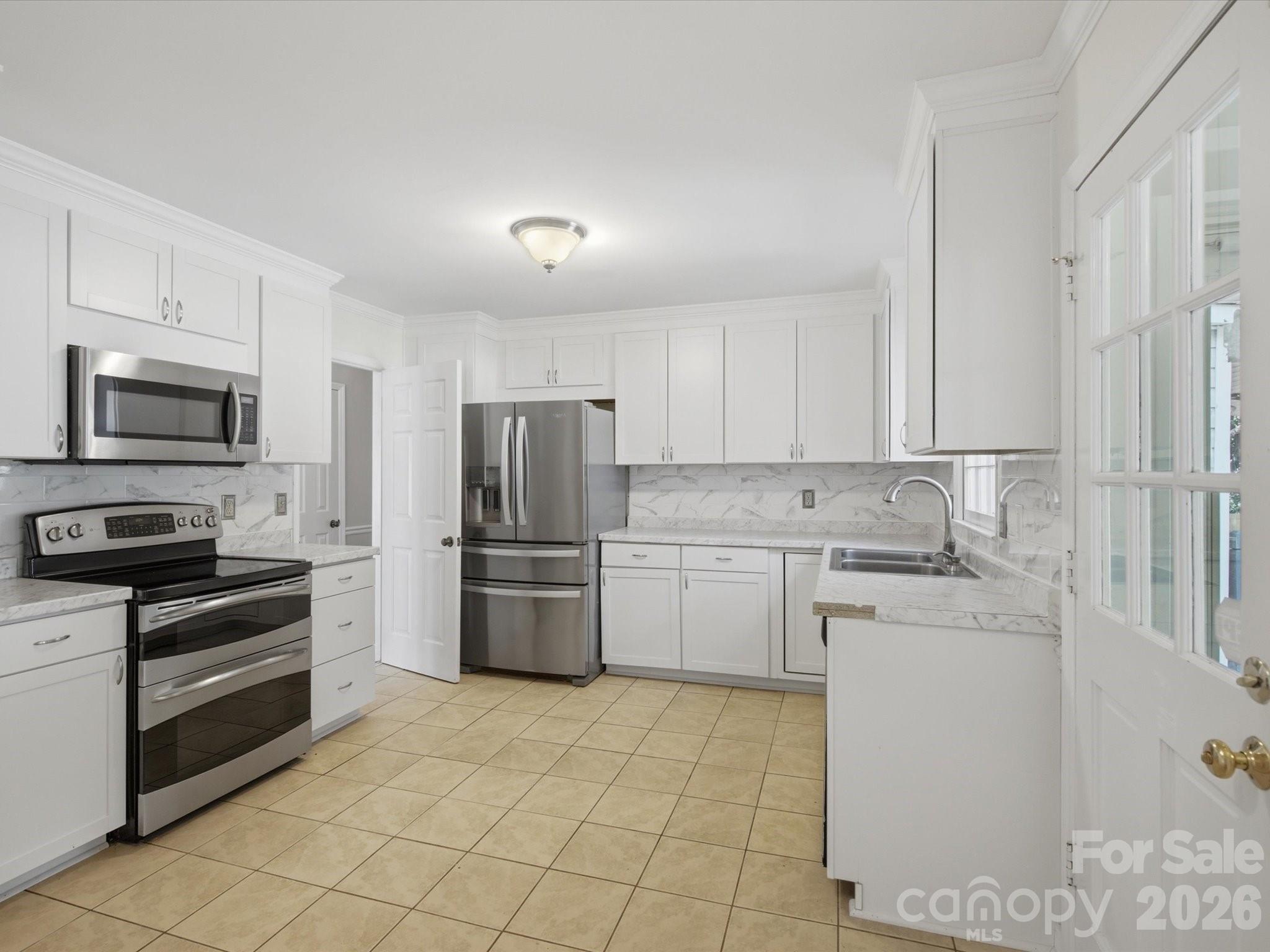 6737 Harrison Road Charlotte, NC 28270 - Photo 12 of 48 Gallery Image 12
