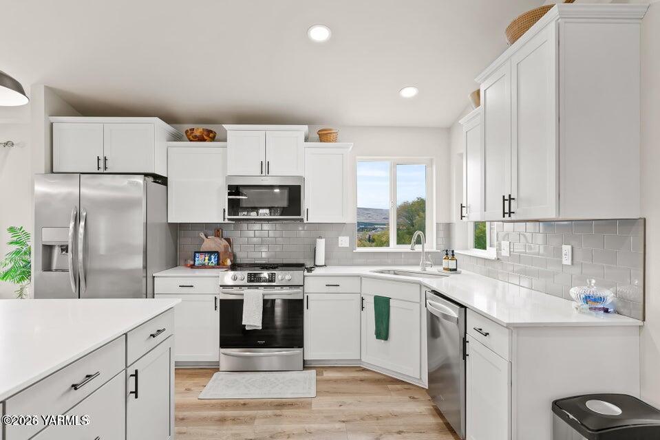 15649 Fisk Road Yakima, WA 98908 - Photo 9 of 37 20251027155824579253000000-o