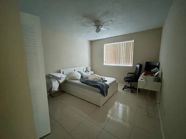 $1,900 | 2620 South University Drive, Unit 204, Davie, FL 33328