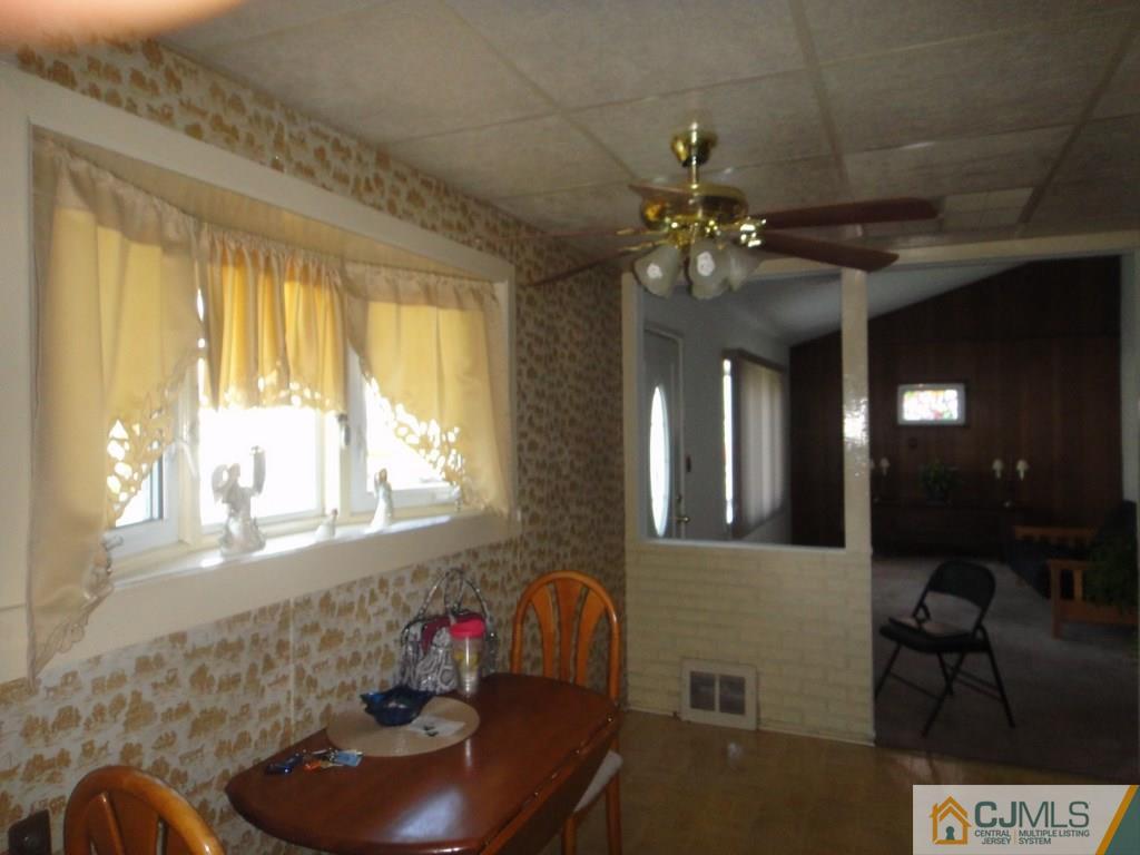 405 Decatur Avenue Middlesex, NJ 08846 - Photo 5 of 14 Gallery Image 5