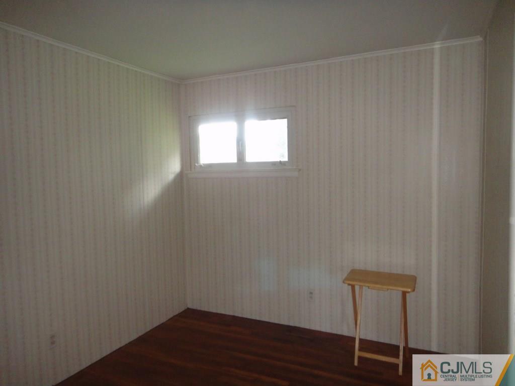 405 Decatur Avenue Middlesex, NJ 08846 - Photo 7 of 14 Gallery Image 7