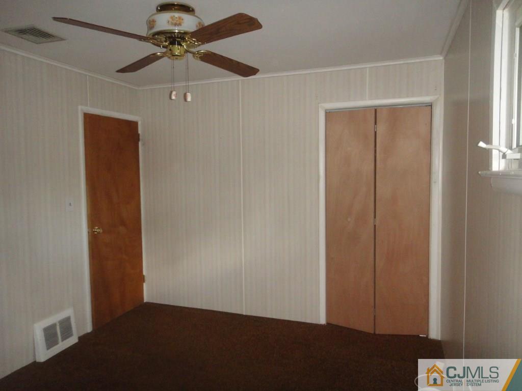 405 Decatur Avenue Middlesex, NJ 08846 - Photo 8 of 14 Gallery Image 8