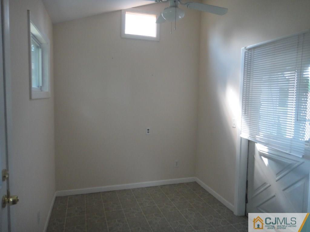 405 Decatur Avenue Middlesex, NJ 08846 - Photo 9 of 14 Gallery Image 9