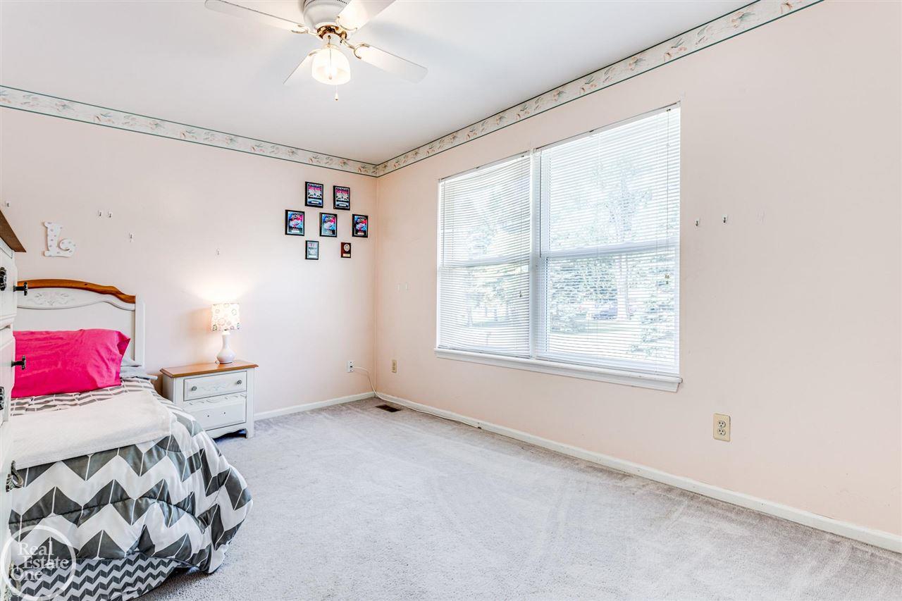 2950 Michigan Road Port Huron, MI 48060 - Photo 40 of 44 50053128-39.JPG