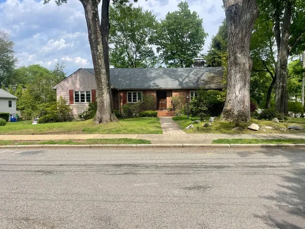 $6,900 | 150 Gordon Road, Waban, MA 02468